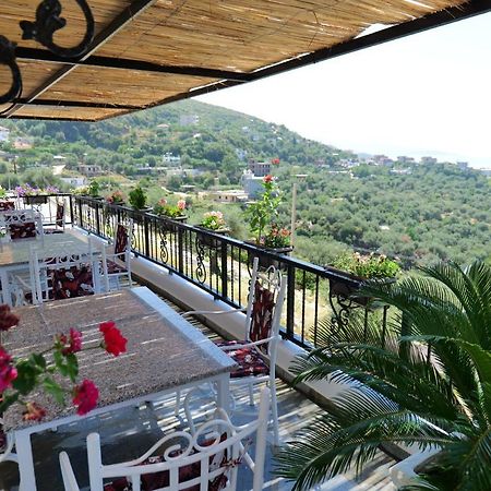 Vila Panorama Piqeras Bed & Breakfast Ngoại thất bức ảnh