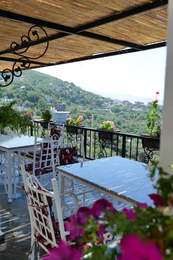 Vila Panorama Piqeras Bed & Breakfast Ngoại thất bức ảnh
