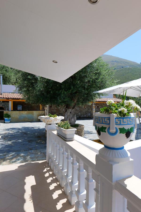 Vila Panorama Piqeras Bed & Breakfast Ngoại thất bức ảnh