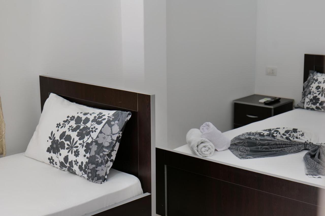 Vila Panorama Piqeras Bed & Breakfast Ngoại thất bức ảnh