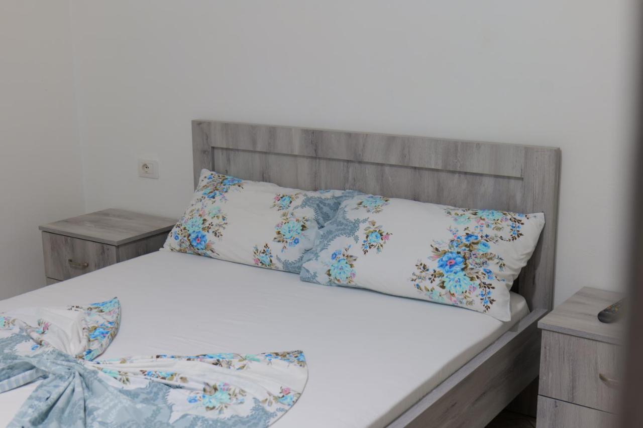 Vila Panorama Piqeras Bed & Breakfast Ngoại thất bức ảnh