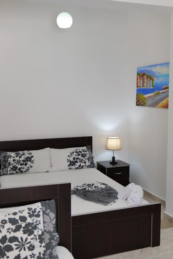 Vila Panorama Piqeras Bed & Breakfast Ngoại thất bức ảnh